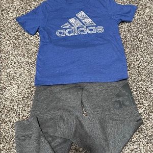Boys Adidas outfit size 5/6